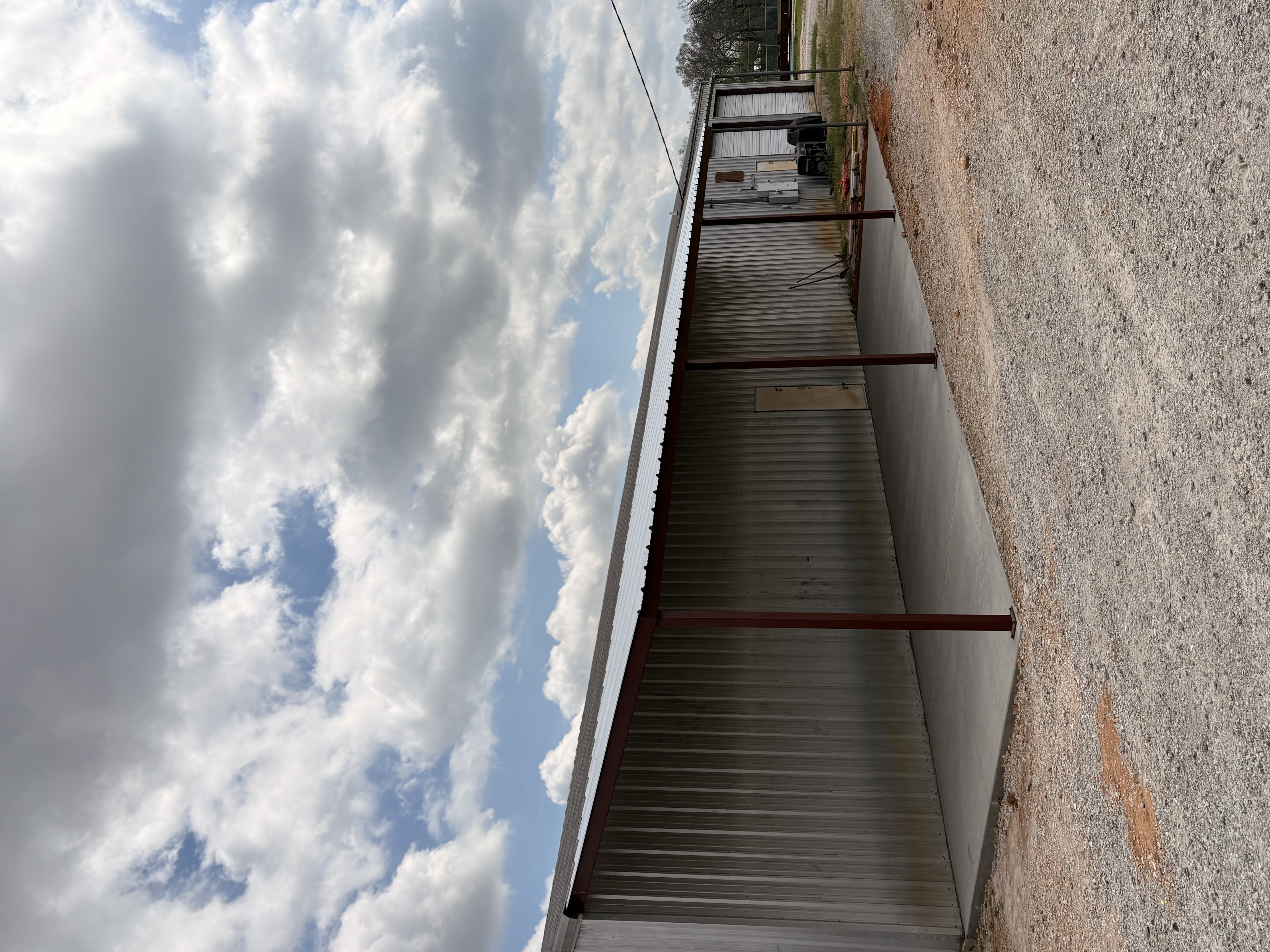 Custom metal garage side view by Turner Structures